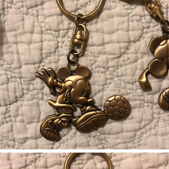 VTG Disney Keychains - Picture 2 of 4